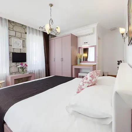 Kayezta Hotel 2*